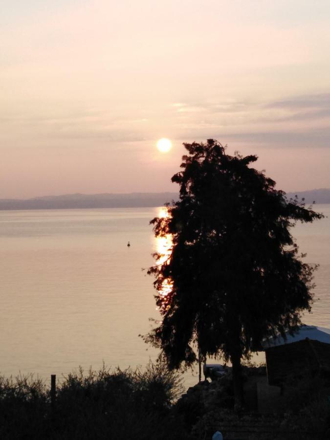 シルミオーネ71 Via Vittorio Emanuele, Vista Lago E Termeアパートメント エクステリア 写真